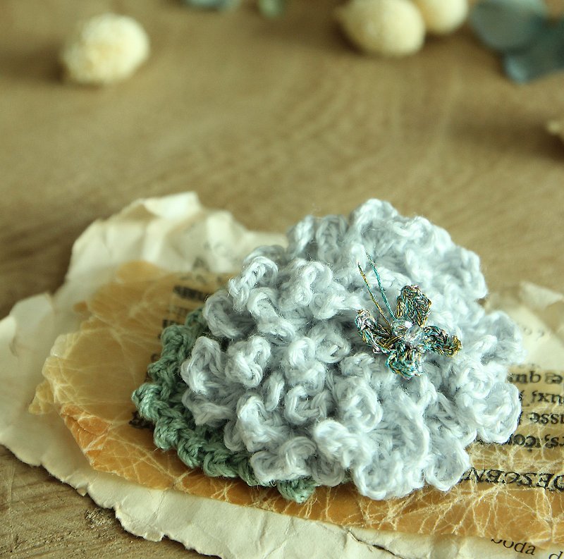 Hydrangea Corsage Brooch pin with crystal butterfly---Light Blue - Brooches - Cotton & Hemp Blue