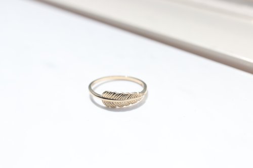 CHARIS GRACE 14K Gold Leaf Ring 金葉子戒指