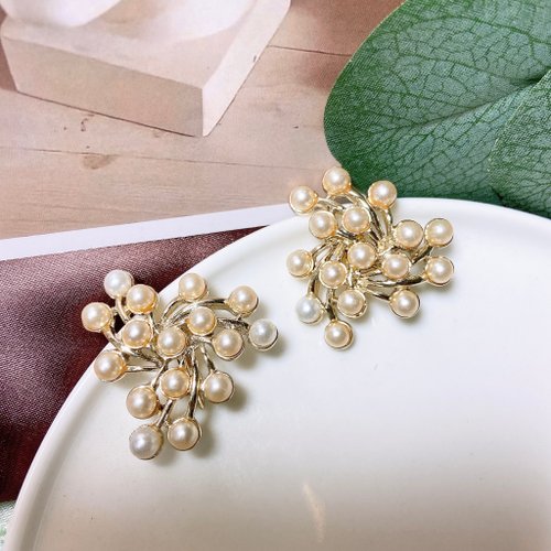 挪亞方舟古董飾品 Vintage Jewelry 【西洋古董飾品】Emmons 稀有優美珍珠曲旋轉 有機綻放耳環耳夾
