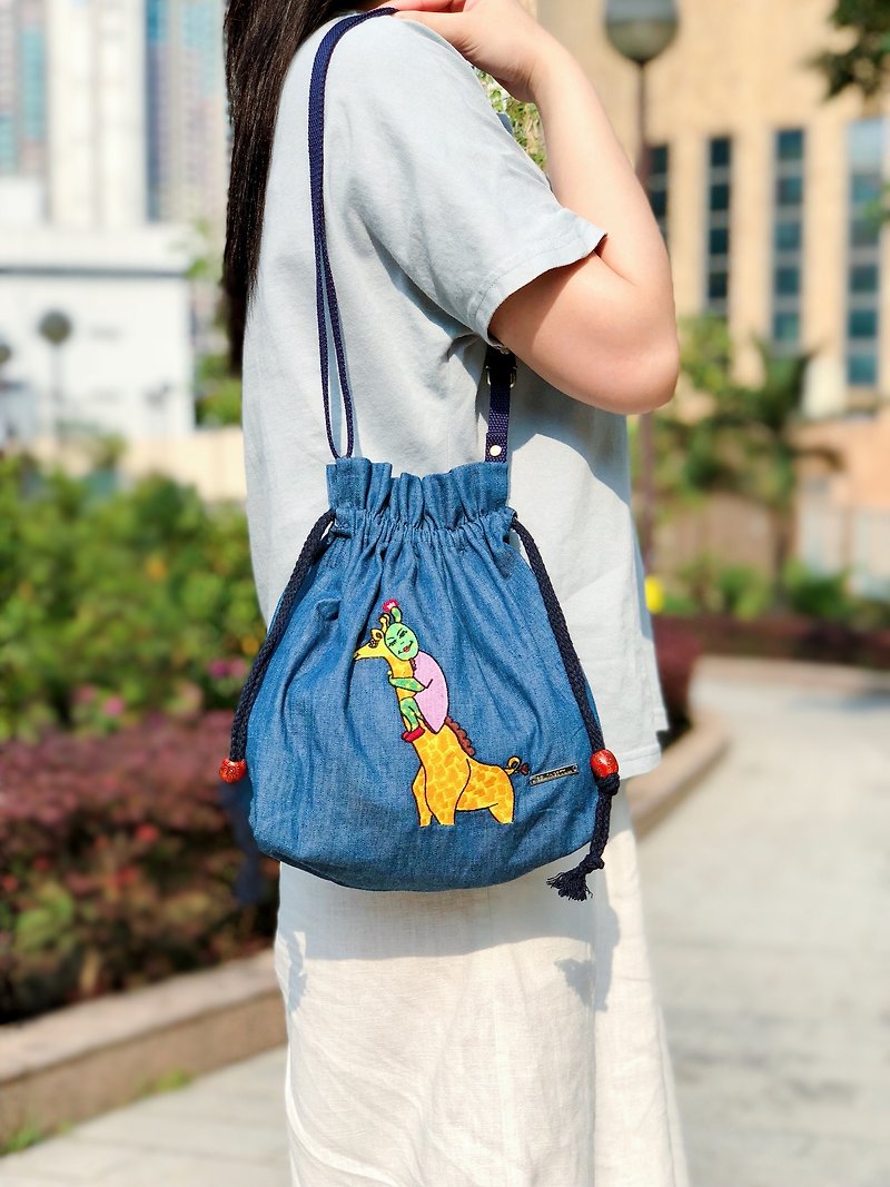 Embroidered Denim Drawstring Across-body Bag - Hold The Giraffe Tightly - Messenger Bags & Sling Bags - Thread Blue
