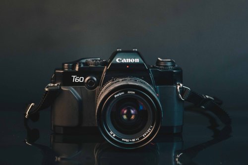 Canon T60 + 28-70mm f3.5-4.5＃135フィルムカメラ - ショップ