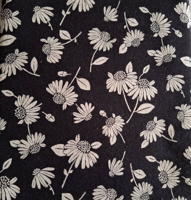 醫護雙層手術帽、工作帽、烘培帽  黑底小雛菊 中厚棉款 - 帽 - 棉．麻 多色