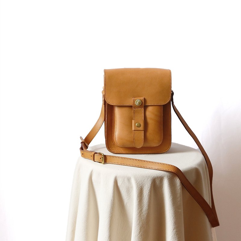 Retro luxury cowhide shoulder bag diagonal pocket - Messenger Bags & Sling Bags - Genuine Leather Multicolor