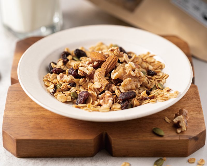 European-style roasted nut cereal - Oatmeal/Cereal - Fresh Ingredients Khaki