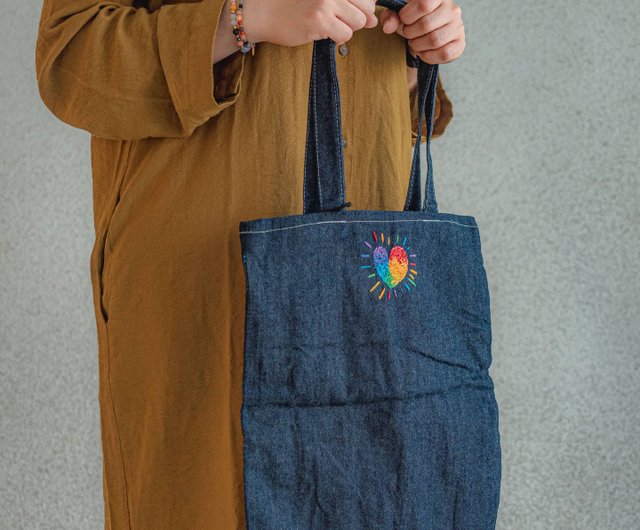 レインボーラブ刺繍デニムバッグ - ショップ chingsgoodgoods トート