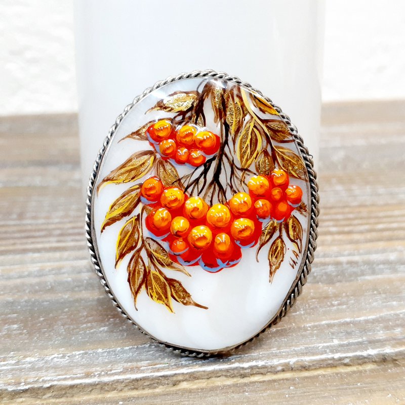 Bunch of Rowan berries painted on orange pearl brooch for fall season dress - เข็มกลัด - เปลือกหอย สีแดง