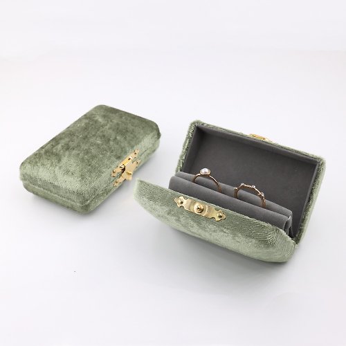 AndyBella Jewelry 復古天鵝絨飾品盒, 輕巧型隨身攜帶戒指收納盒, 日本原裝進口