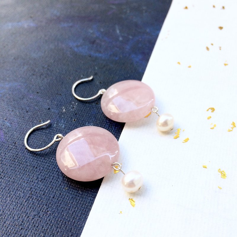925 silver-pearl and rose quartz pierced earrings - Earrings & Clip-ons - Gemstone Pink