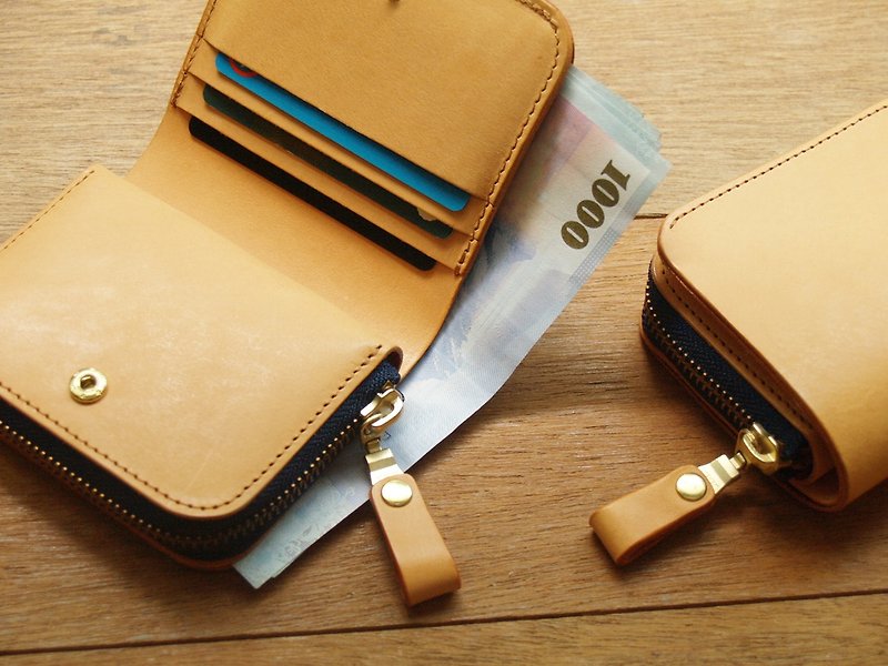 Personalized Wallet - Classic Tan - กระเป๋าใส่เหรียญ - หนังแท้ สีเหลือง