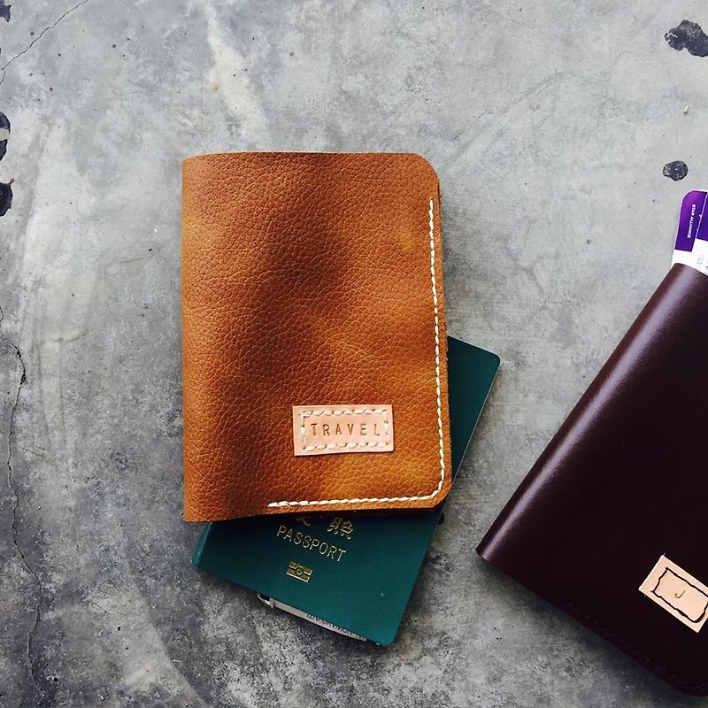 Brown Customized Passport Holder Graduation Gift Essential Handmade for Working in Australia - Passport Holders & Cases - Genuine Leather Brown
