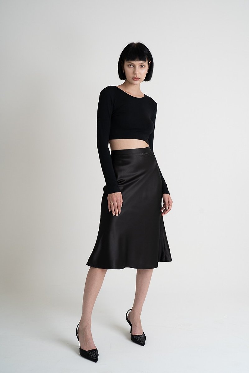 Satin Fishtail Skirts - Black - ชุดเดรส - ไฟเบอร์อื่นๆ สีดำ