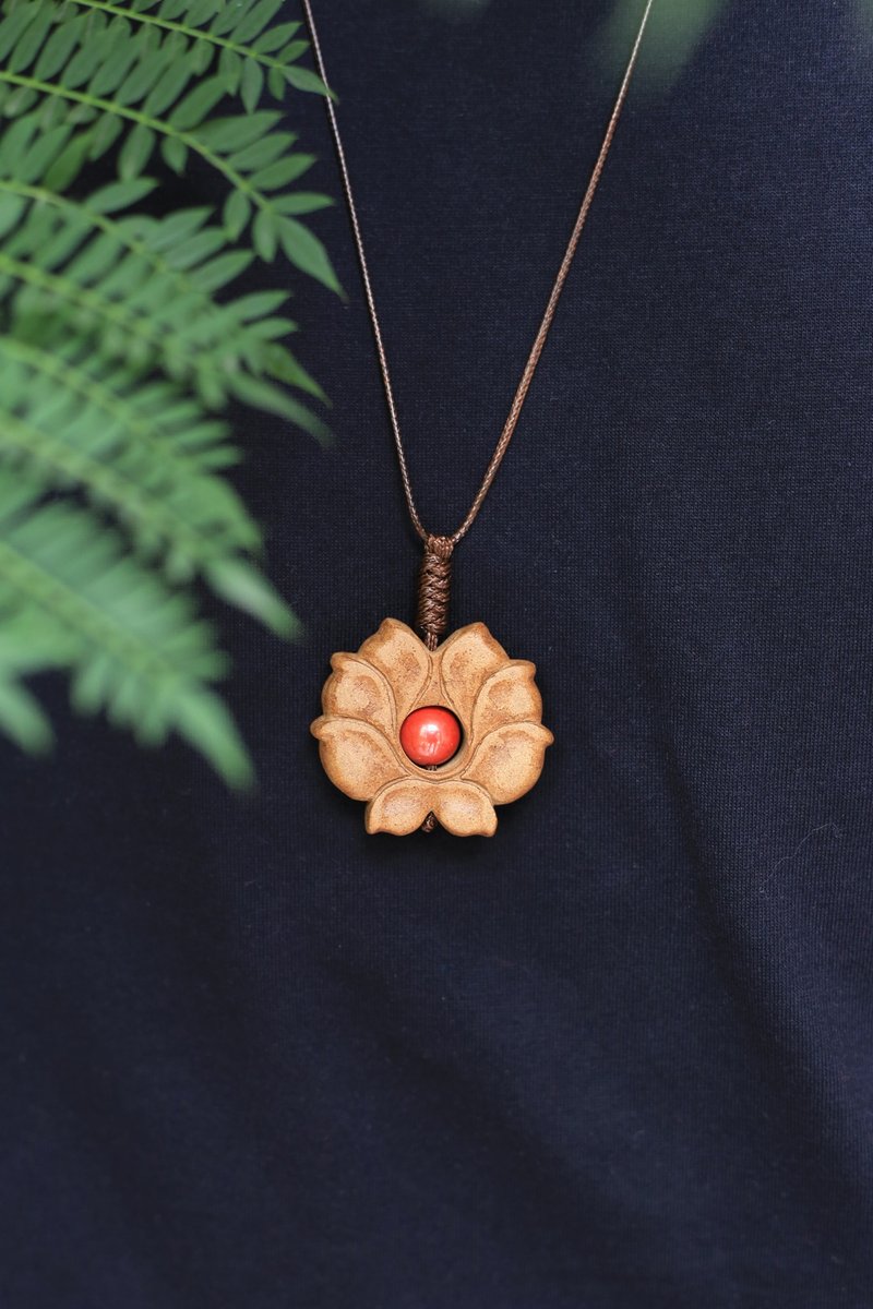 壹染指香品 | 硃砂蓮花 | 古法天然合香 | 清賞雅玩 妝點祈福 - 項鍊 - 植物．花 