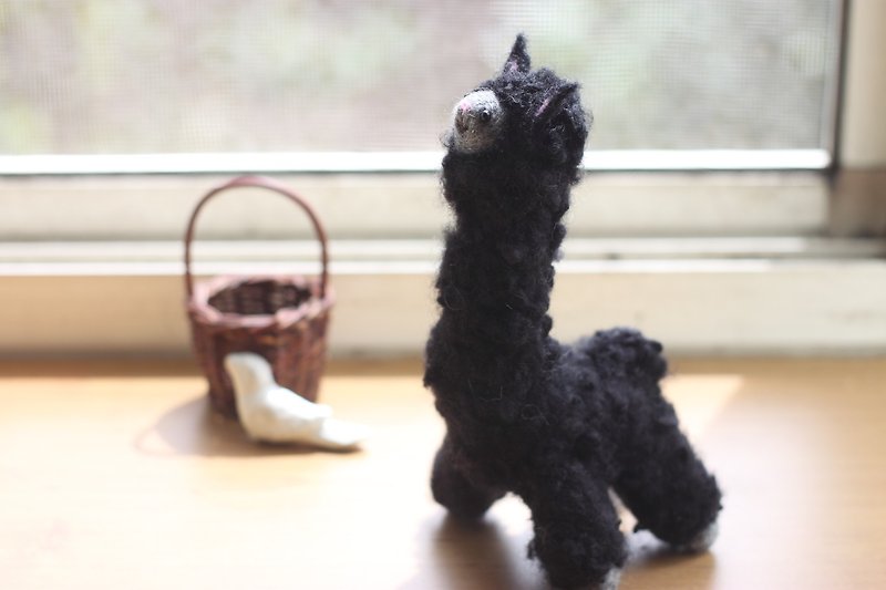 Black alpaca 16cm high - Stuffed Dolls & Figurines - Wool Black