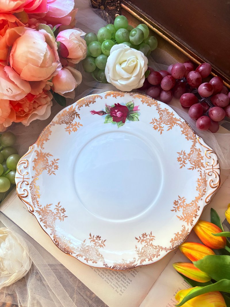 Vintage 1960s Royal Standard England Antique Hand-Painted Rose Cake Stand, Dessert Plate, Birthday Gift - จานและถาด - เครื่องลายคราม หลากหลายสี
