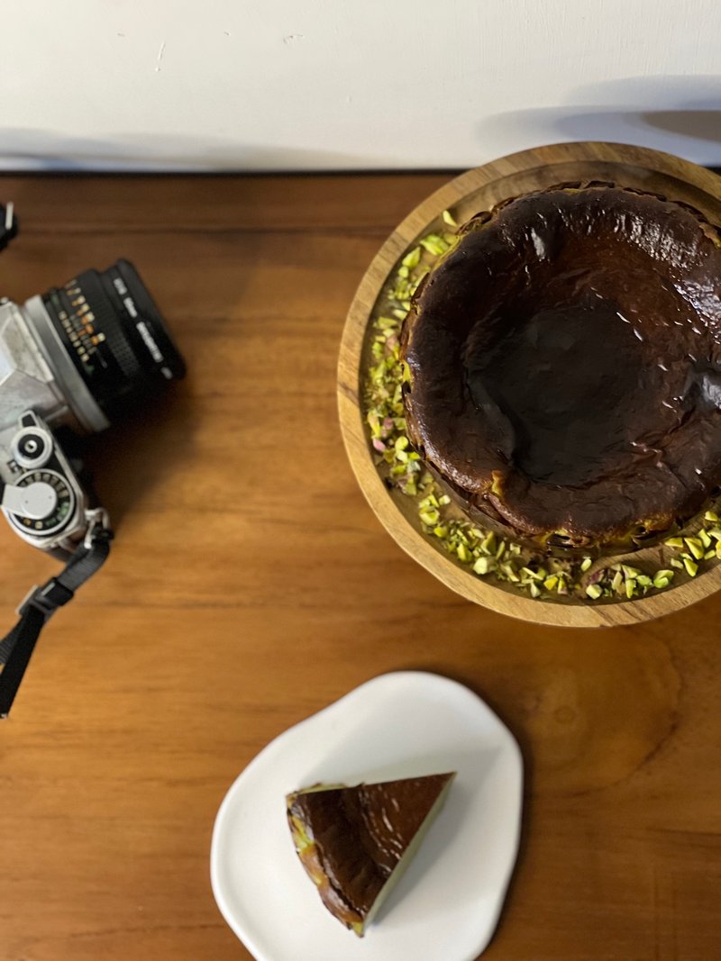 開心的開心果巴斯克 - 6吋 - 蛋糕/甜點 - 其他材質 