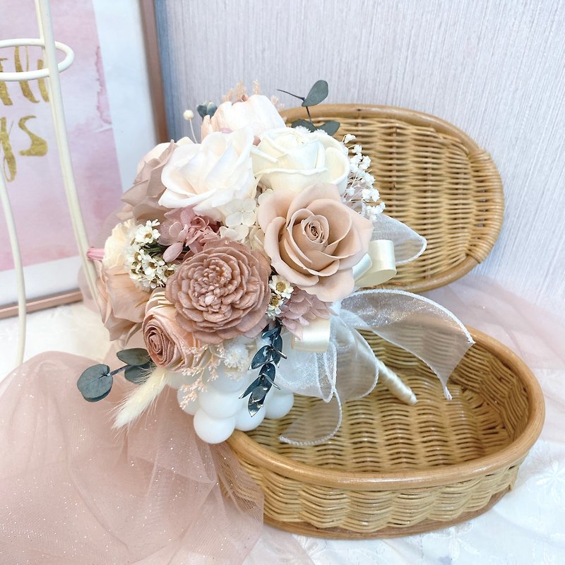 [Wedding bouquet] Cute round bouquet-eternal bouquet wedding bouquet dried flowers - ช่อดอกไม้แห้ง - พืช/ดอกไม้ หลากหลายสี