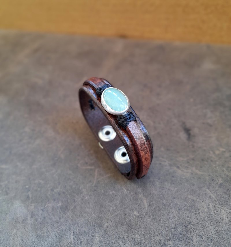 Natural Green Aventurine Leather Bracelet on Silver 925 Pendant, Layered Style - 手鍊/手環 - 寶石 咖啡色