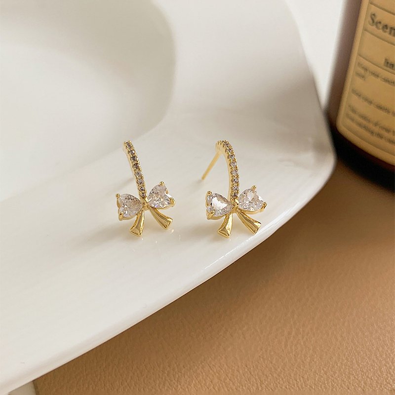 山茶花珍珠耳環韓式925銀鍍14K金 - 耳環/耳夾 - 銀 銀色