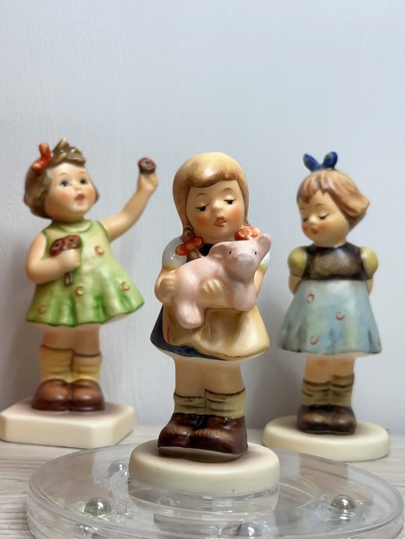 German Premium Porcelain Figurine Hummel Collection Vintage Hand-Painted Hummel Doll Small Size / First Quality - Stuffed Dolls & Figurines - Porcelain 