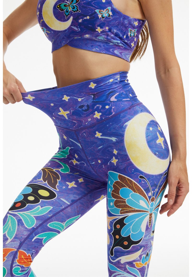 【SILVERWIND】スタームーンシャドウプリント ハイサポートレギンス 速乾 ランニング フィットネス ヨガパンツ - スポーツボトムス - サステナブル素材 多色