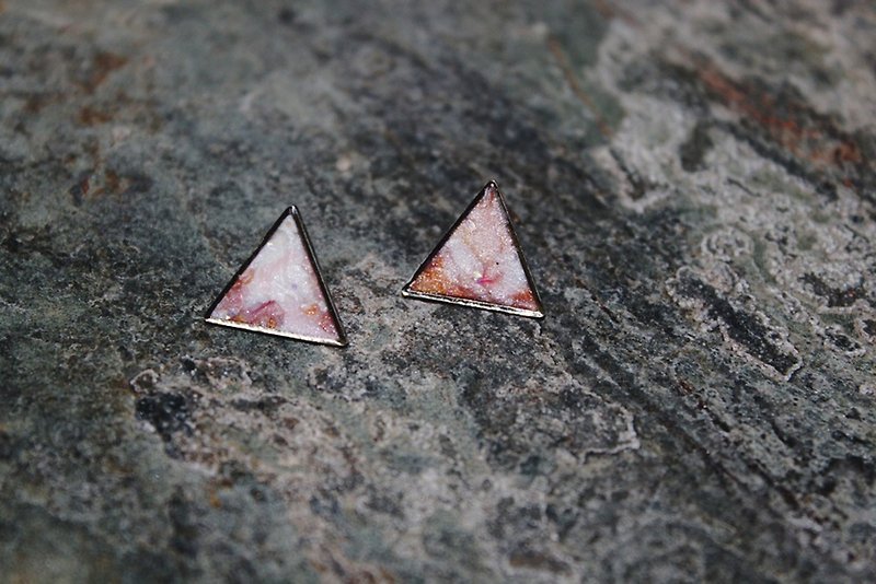 New York soft clay pin earrings - Earrings & Clip-ons - Pottery Pink