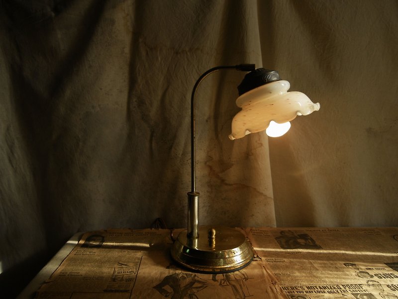 [Old Time OLD-TIME] Early Taiwanese glass table lamp*only sent to the post office* - Lighting - Other Materials 
