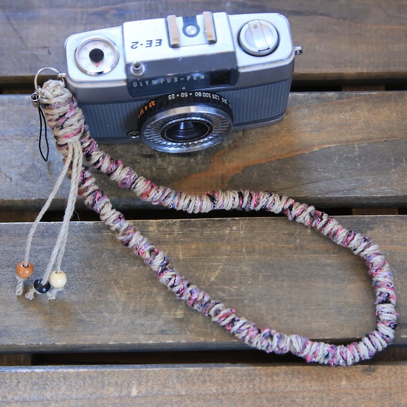 シルク糸と麻紐のハンドストラップ/手机背带 - ストラップ・チェーン - コットン・麻 多色