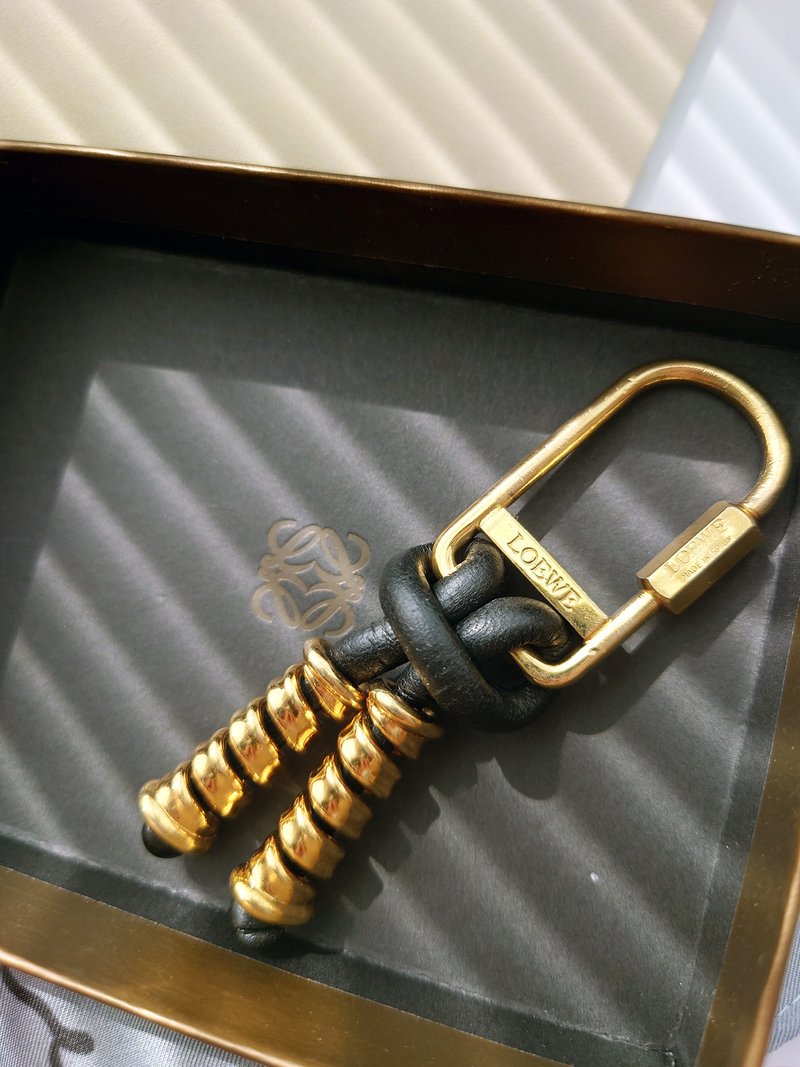 中古美品 Loewe 金蛇骨連盒 鎖匙扣鎖匙圈 鑰匙扣鑰匙圈 車匙圈 - 化妝包/收納袋 - 真皮 黑色