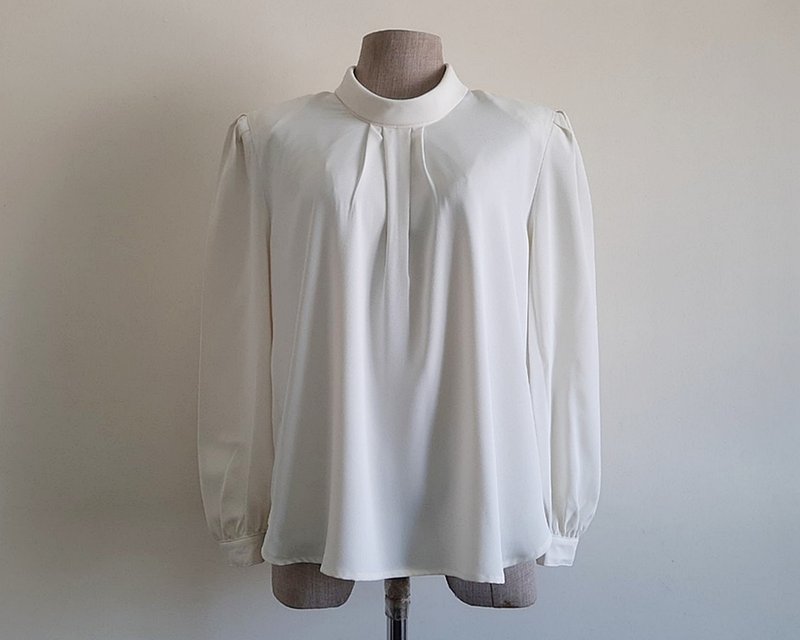 Vintage Cream Rolled Collar Blouse - 女上衣/長袖上衣 - 聚酯纖維 