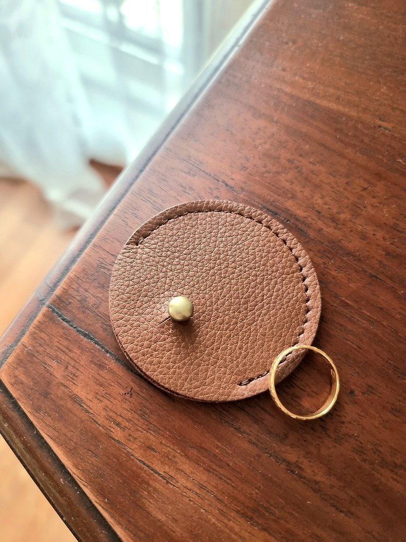 Customized Gift Jewelry pouch with monogram in brown, jewelry case, ring pouch - 化妝袋/收納袋 - 真皮 咖啡色