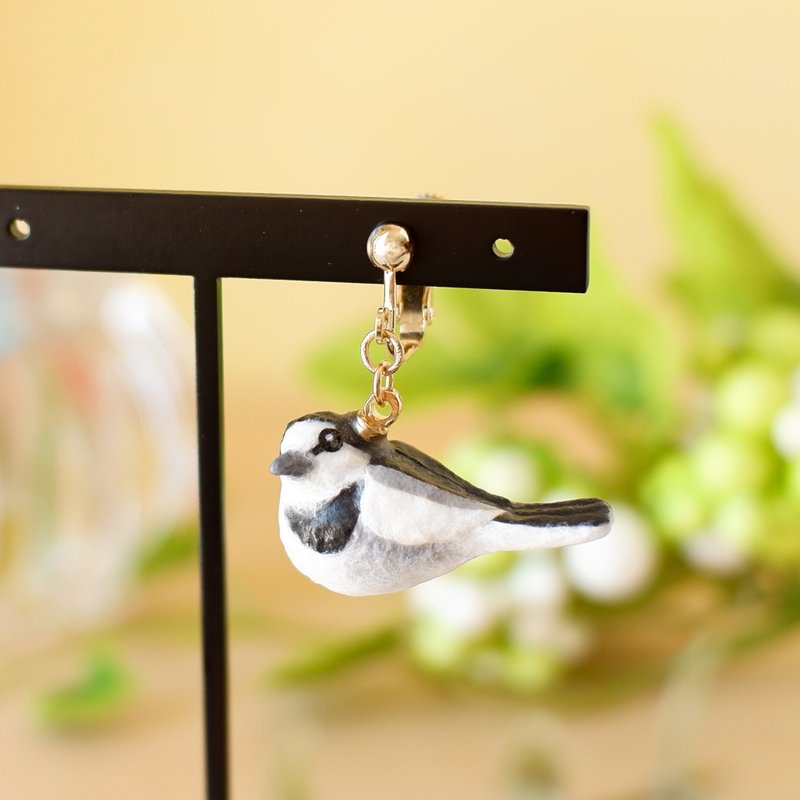和紙アクセサリー　イヤリング/ピアス　ハクセキレイ　セキレイ　野鳥　鳥 - 耳環/耳夾/耳骨夾 - 其他材質 白色