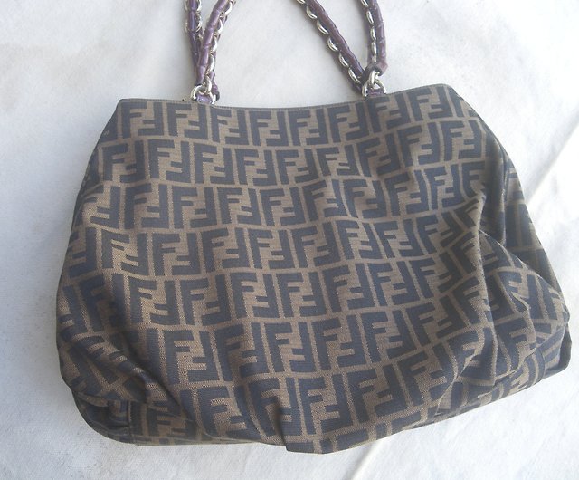 OLD-TIME] Early second-hand old bags Italian-made FENDI shoulder