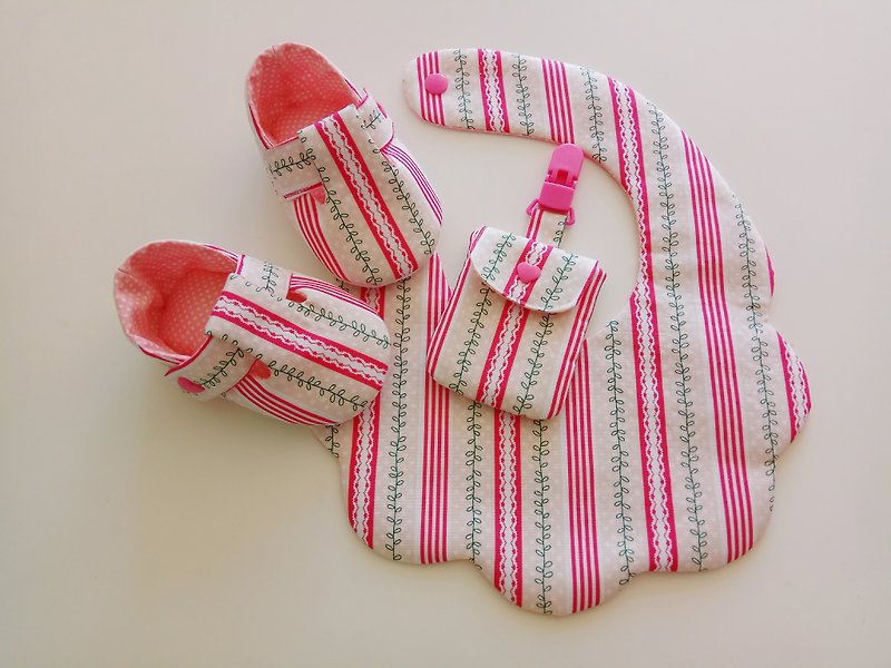 小葉片彌月禮物 嬰兒鞋+圍兜+平安符袋 - 滿月禮物 - 棉．麻 粉紅色