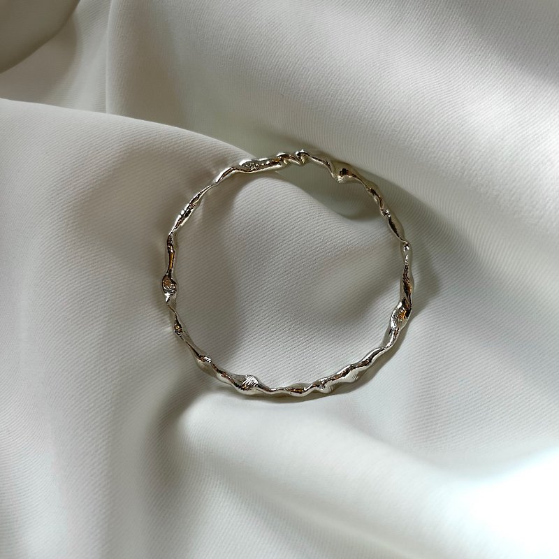 Cyclowarp 水波紋手環 - 手鍊/手環 - 純銀 銀色