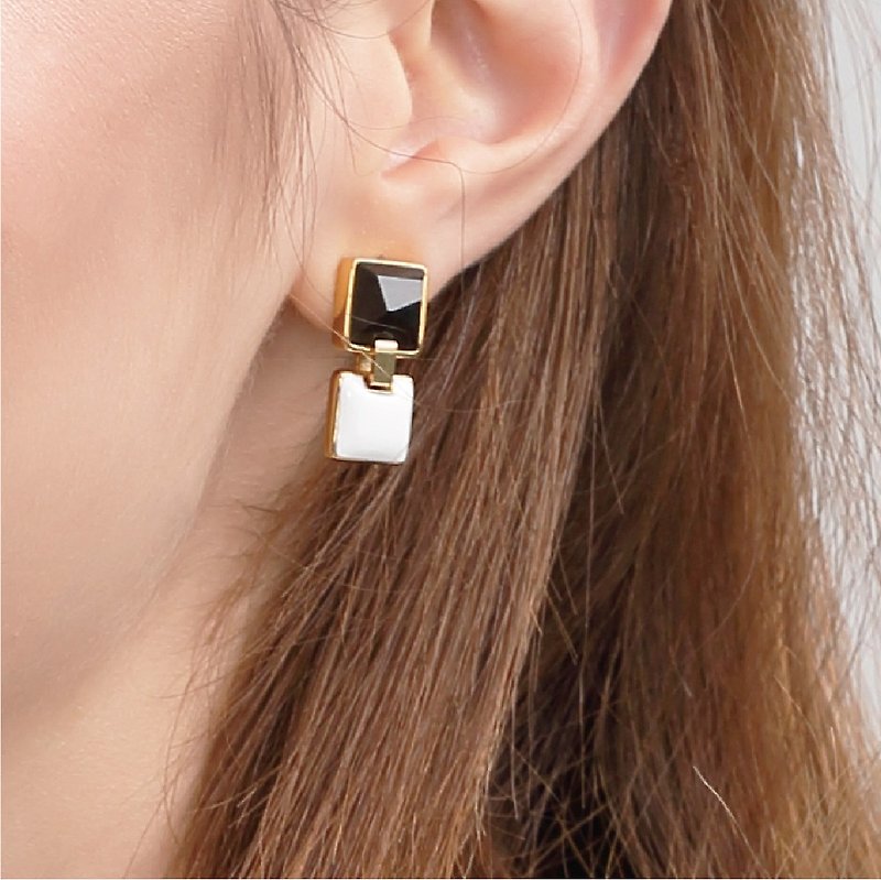 Natural ink white enamel square earrings - ต่างหู - โลหะ สีทอง