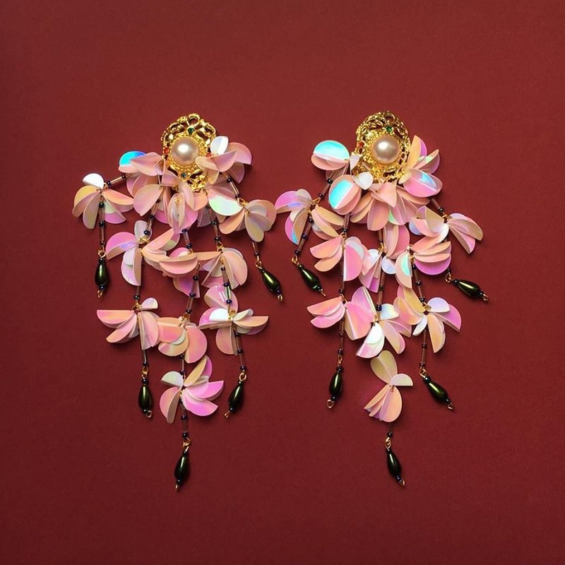 earrings : RAYA pink / red / purple - 耳環/耳夾/耳骨夾 - 其他材質 紅色