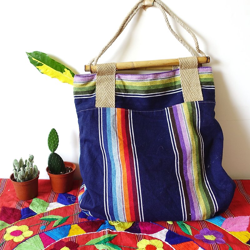 BajuTua / Old Things / Mexican Tapestry Rattan Shopping Bag - กระเป๋าถือ - เส้นใยสังเคราะห์ สีน้ำเงิน