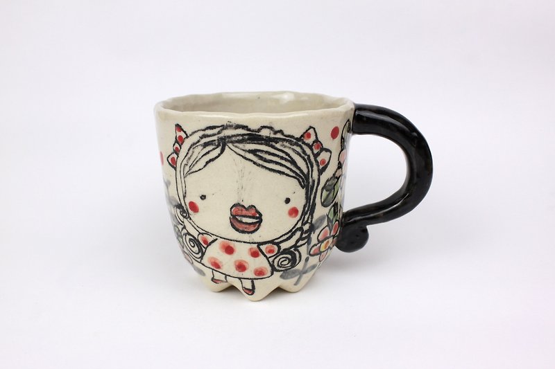 Nice Little Clay Eight-foot Mug Little Girl and Boy 0107-20 - Mugs - Pottery White