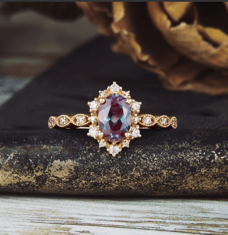 Unique Oval Alexandrite Twisted Engagement Ring - 戒指 - 純銀 綠色