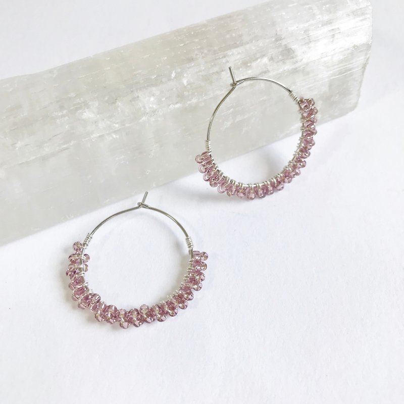 Antique pink hoop earring - ต่างหู - แก้ว สึชมพู