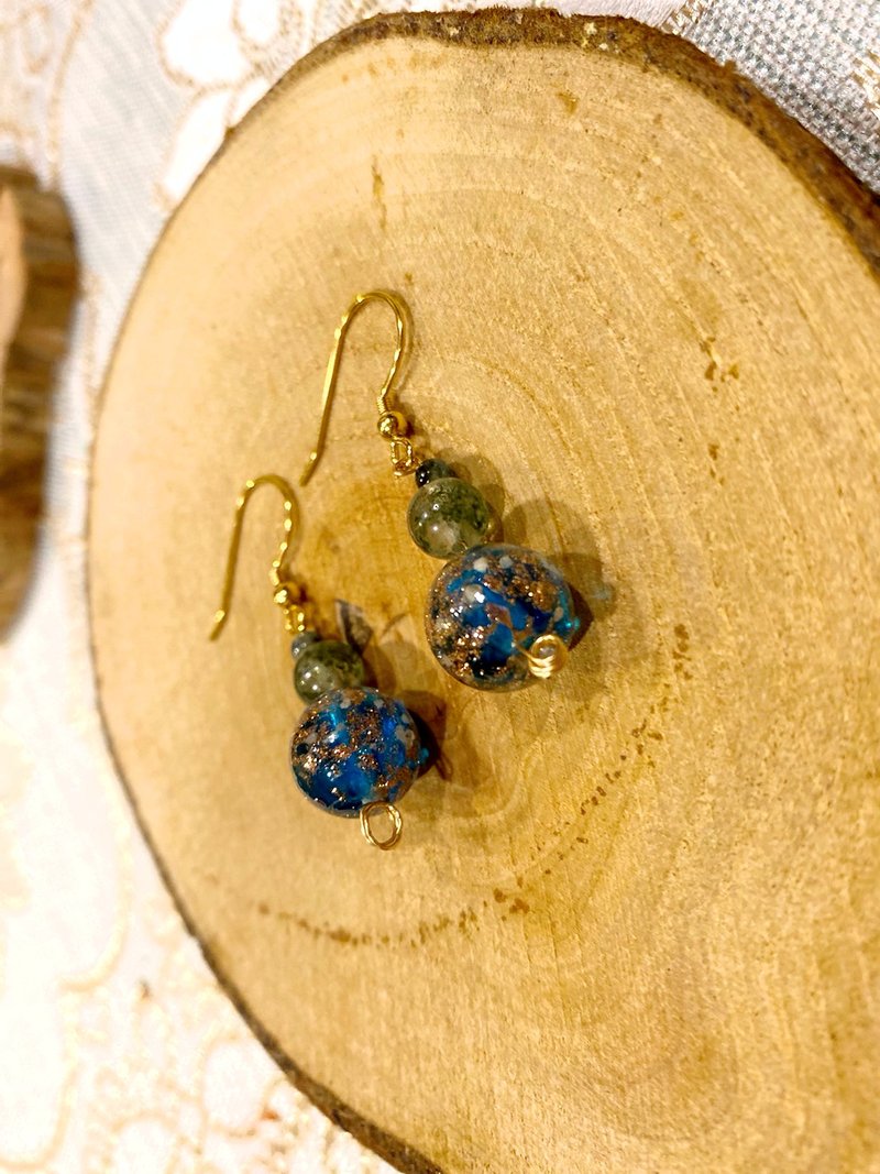 [Westbound] Aquatic Agate x Nepalese Gold Foil Glass Beads - Earrings & Clip-ons - Colored Glass 