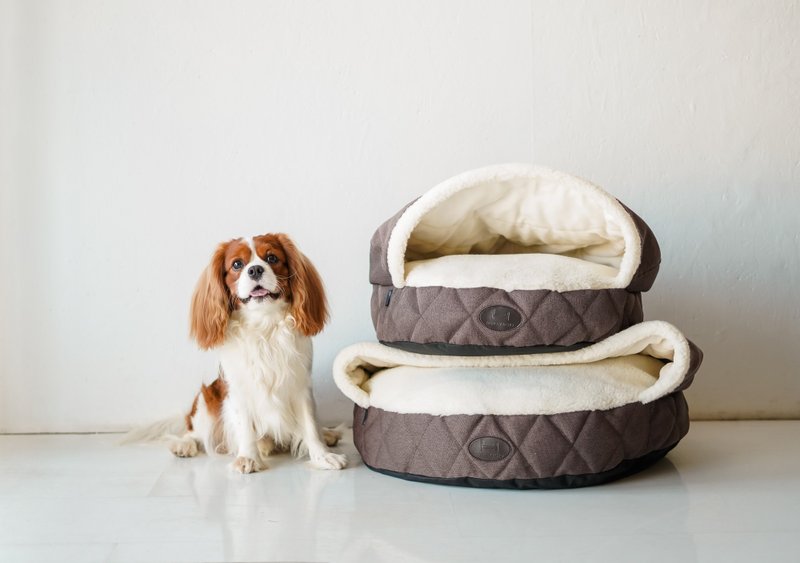 Indoor Dog house Brown with white faux fur Middle size 65 cm - 寵物床 - 棉．麻 咖啡色