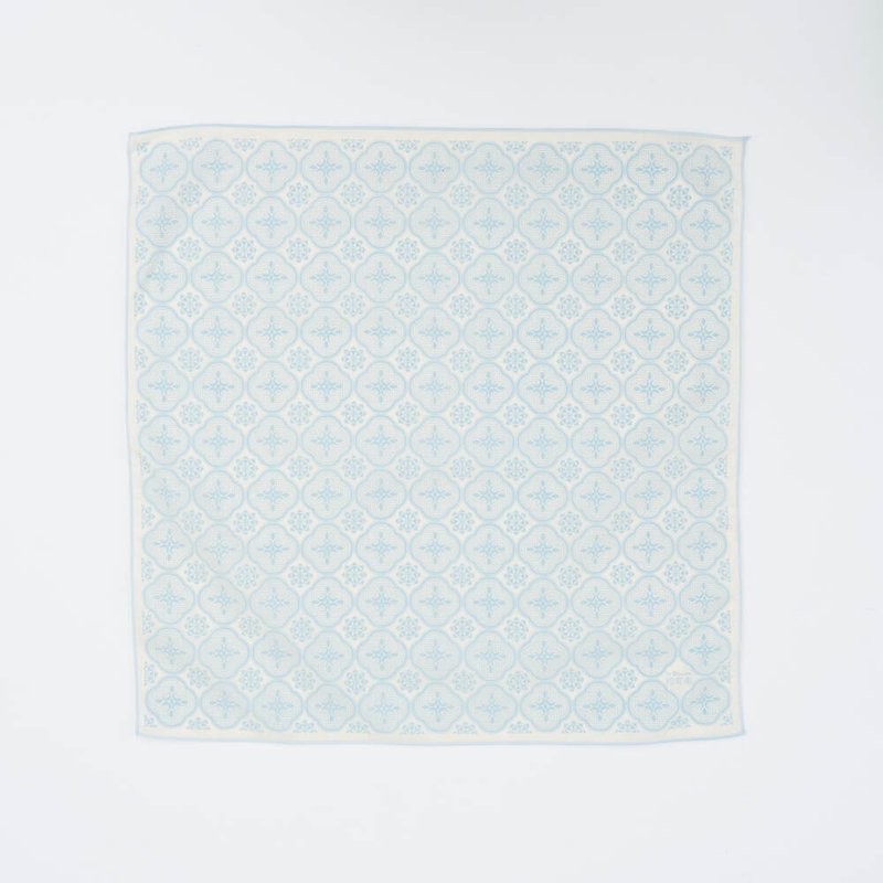 Furoshiki Cloth/Begonia Glass Pattern/Cloudy Blue - ผ้าเช็ดหน้า - ผ้าฝ้าย/ผ้าลินิน สีน้ำเงิน