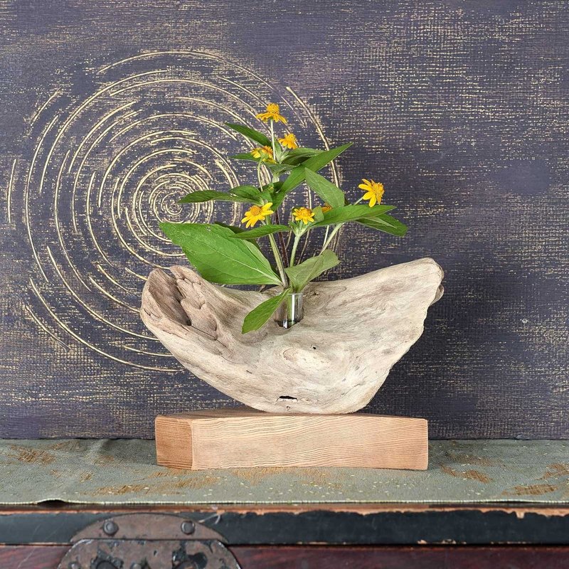 お気に入りの季節の花を飾って気持ちの良い空間を作ってみませんか　流木の花器、木の花瓶、花器、小さな花瓶、１０４ - 花瓶/花器 - 木頭 咖啡色