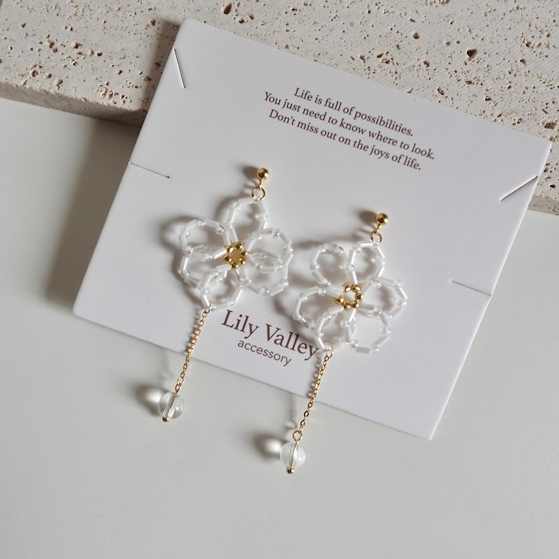 Lily Valley Flower Elf | Handmade beaded earrings - ต่างหู - เครื่องประดับพลอย ขาว