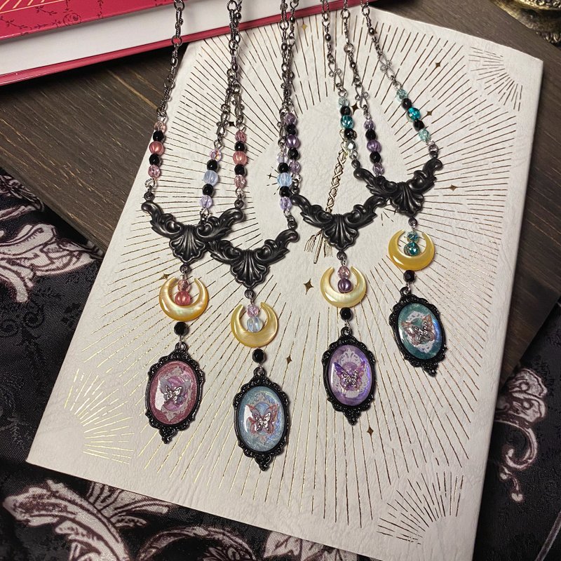 Butterflies Under the Moonlight Earrings - สร้อยคอ - วัสดุอื่นๆ หลากหลายสี