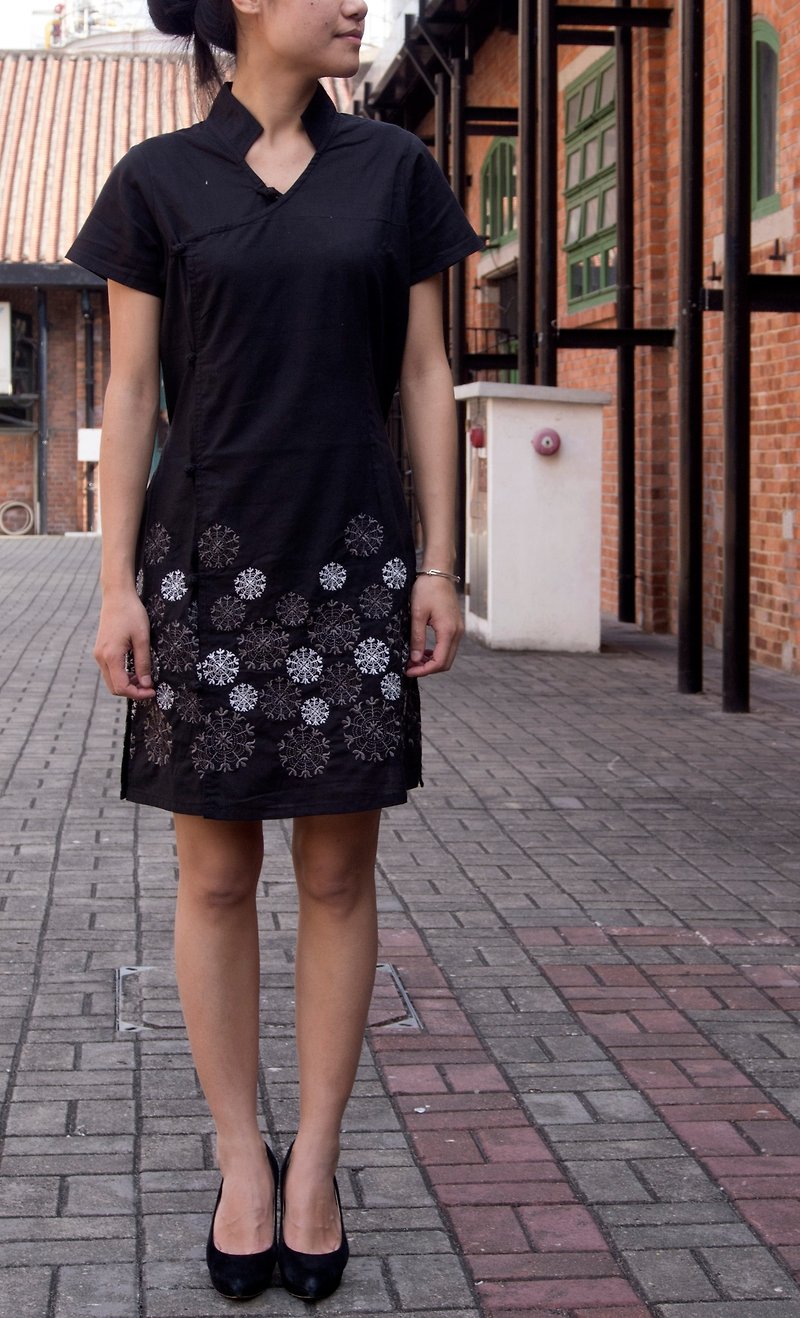 One bean dress, embroidered skirt, black skirt, summer skirt - กระโปรง - งานปัก 