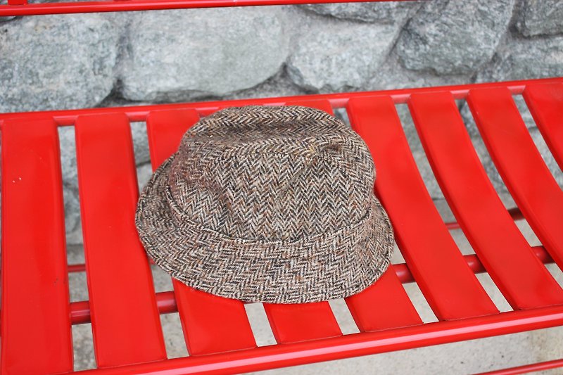 H505[Vintage帽子]咖啡色100%羊毛帽(聖誕交換禮物推薦好物) - 帽子 - 羊毛 咖啡色
