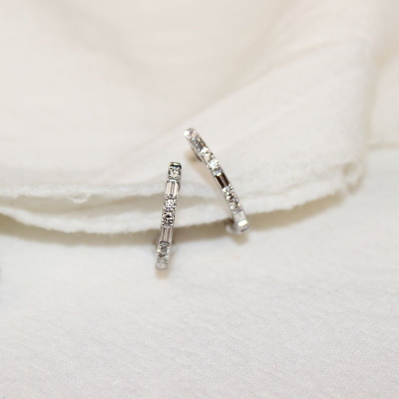 [Minimalist French style] 18K round diamond x rectangular diamond hoop earrings diamond earrings - Earrings & Clip-ons - Rose Gold Silver