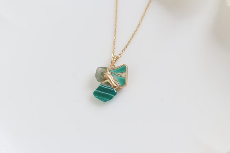 Arita ware gold leaf necklace, surgical Stainless Steel chain, hypoallergenic, 18K, malachite, natural stone, traditional craft, pottery fragment, a19 - Necklaces - Pottery Green